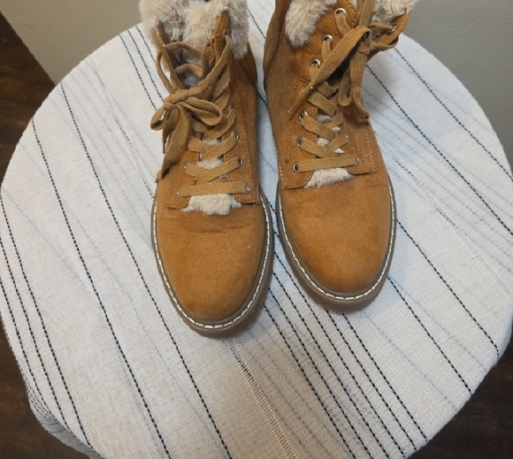 Madden GIRL Women's Tan Suede Ankle Boots - Picture 6 of 9